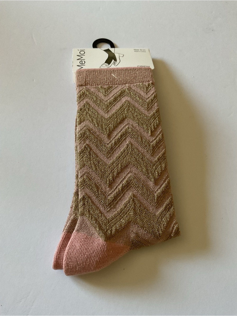 MEMOI WOMENS ROSE GOLD METALLIC CHEVRON CREW SOCKS OS NWT